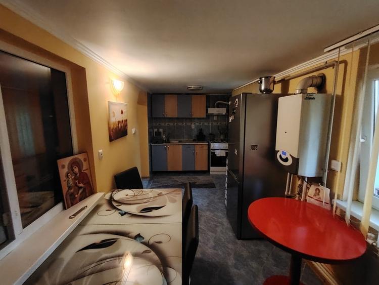 Apartament cu 3 camere decomandat în C5