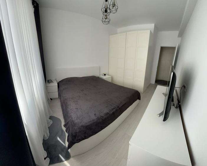 Apartament cu 2 camere semidecomandat în Brâncoveanu
