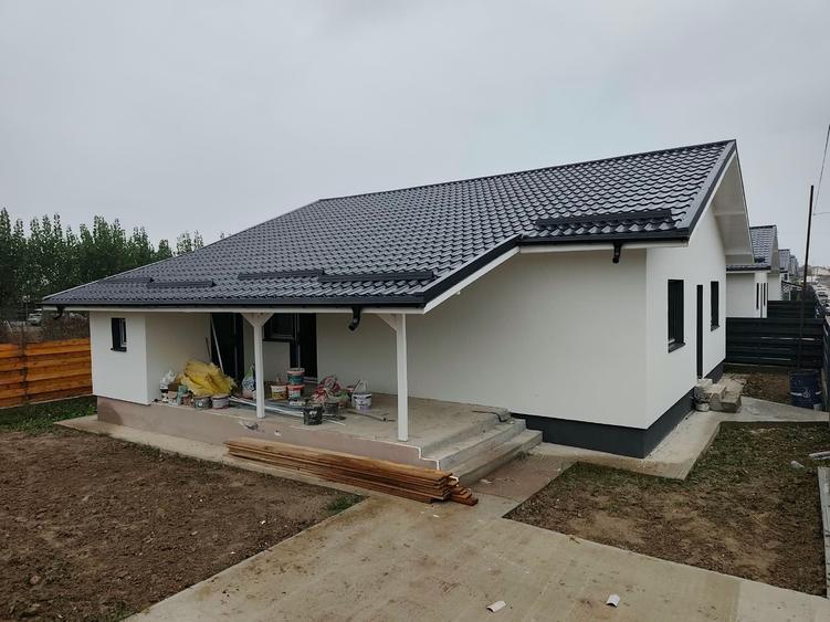 Casă individuală cu 3 camere cu Teren 340 Mp în Joița