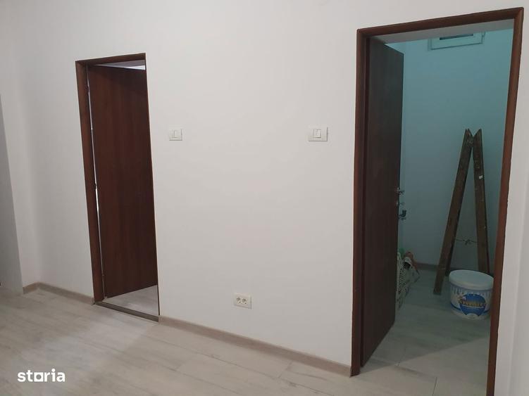 Apartament cu 2 camere nedecomandat în Central