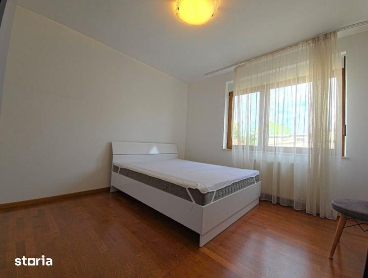 Apartament cu 3 camere decomandat în Domenii