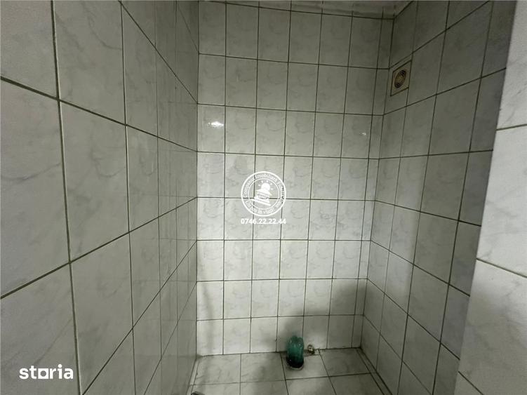 Apartament cu 4 camere decomandat în Alexandru cel Bun