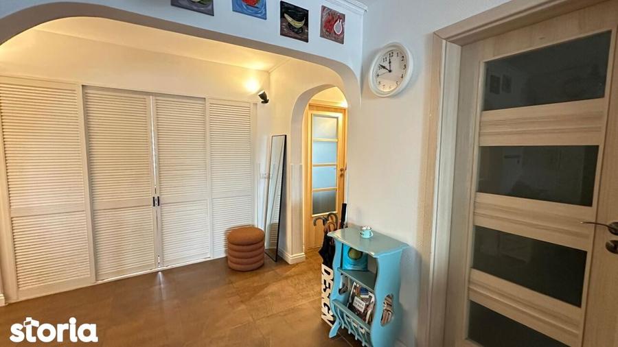 Apartament cu 4 camere decomandat, mobilat în Rahova