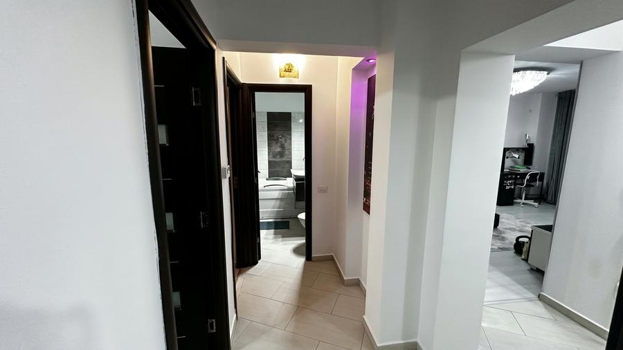 Apartament cu 3 camere decomandat, mobilat în 8 Martie