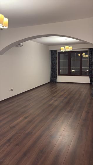 Casă individuală cu 4 camere cu Teren 500 Mp în Pipera