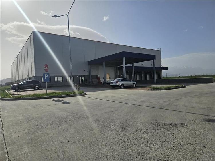 Spațiu industrial, de 3,000 mp, în Periferie