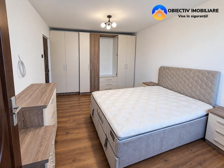 Apartament cu 4 camere decomandat în Mărăței