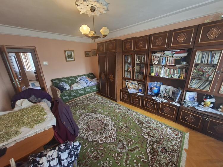 Apartament cu 3 camere decomandat, etaj 6/10, zona Alexandru cel Bun - 3