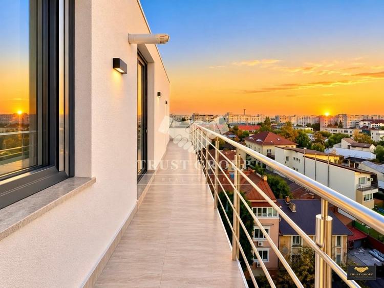 Penthouse cu 3 camere decomandat în Mihai Bravu