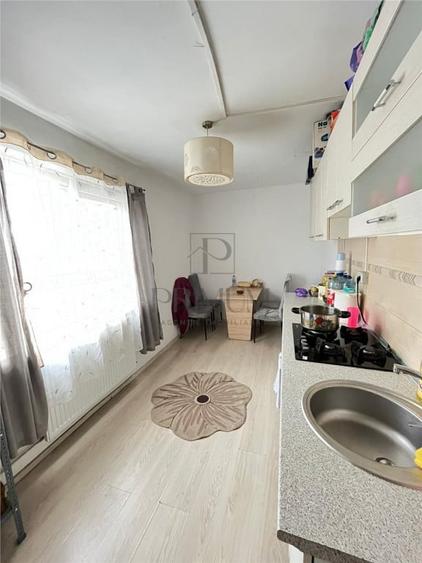 Apartament cu 2 camere semidecomandat în Lunei