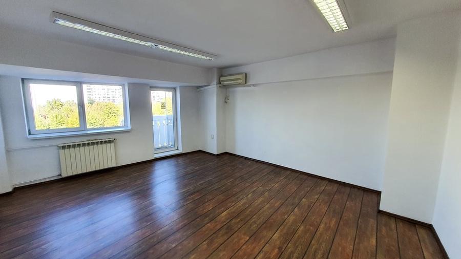 Spațiu comercial, de 1,100 mp, în Unirii
