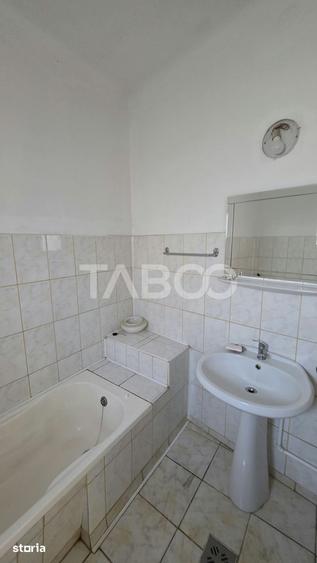 Casă cu 2 camere cu Teren 720 Mp în Central