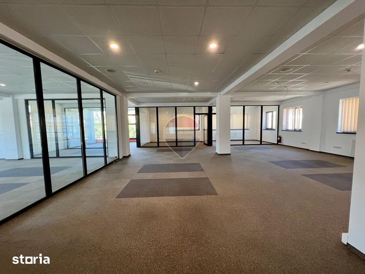 Spațiu comercial, de 291 mp, în Central