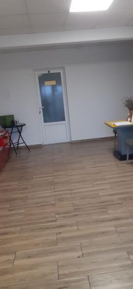Birou, de 230 mp, în Exterior Sud