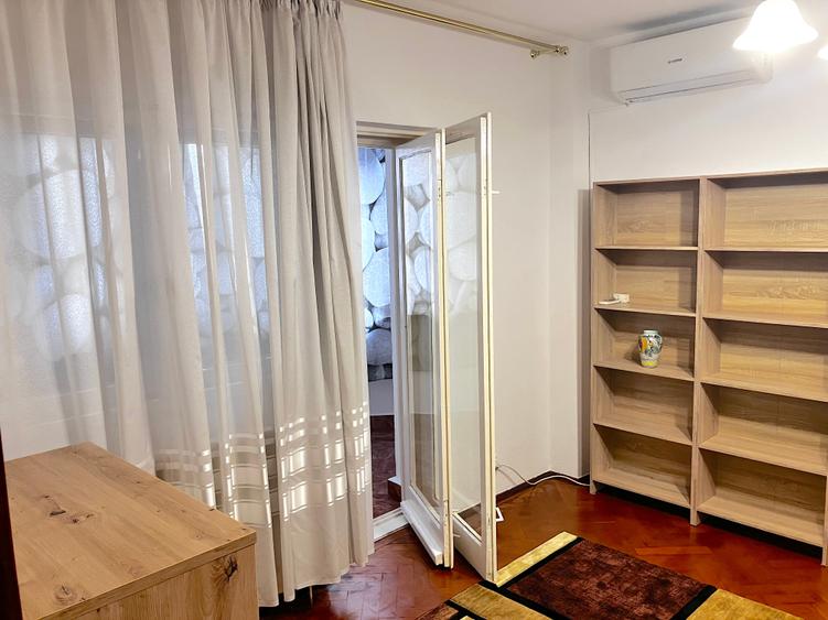 Apartament cu 3 camere decomandat în Aviatorilor