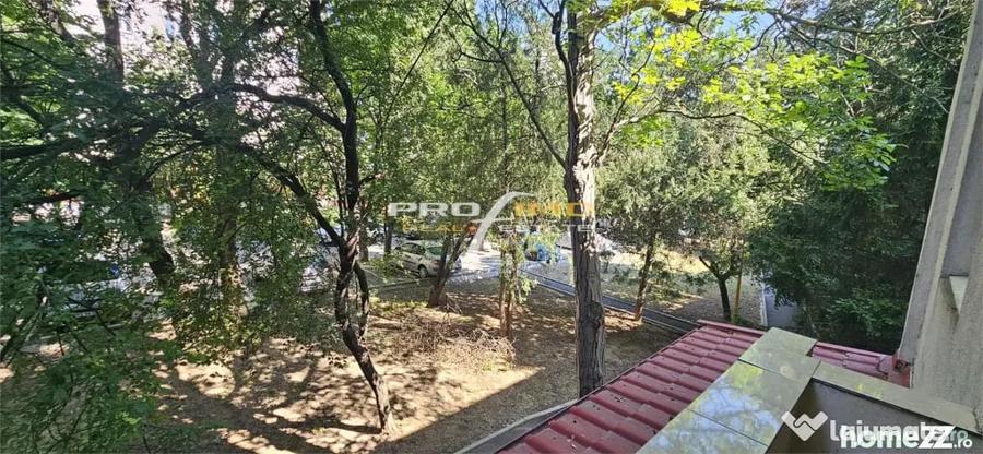 Apartament cu 2 camere semidecomandat în City Park Mall