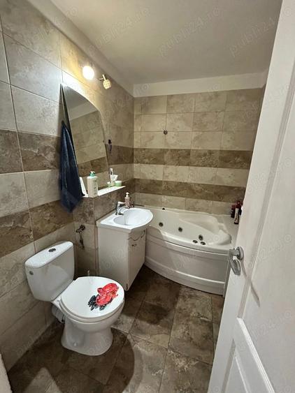 Apartament cu 2 camere decomandat, mobilat în Central