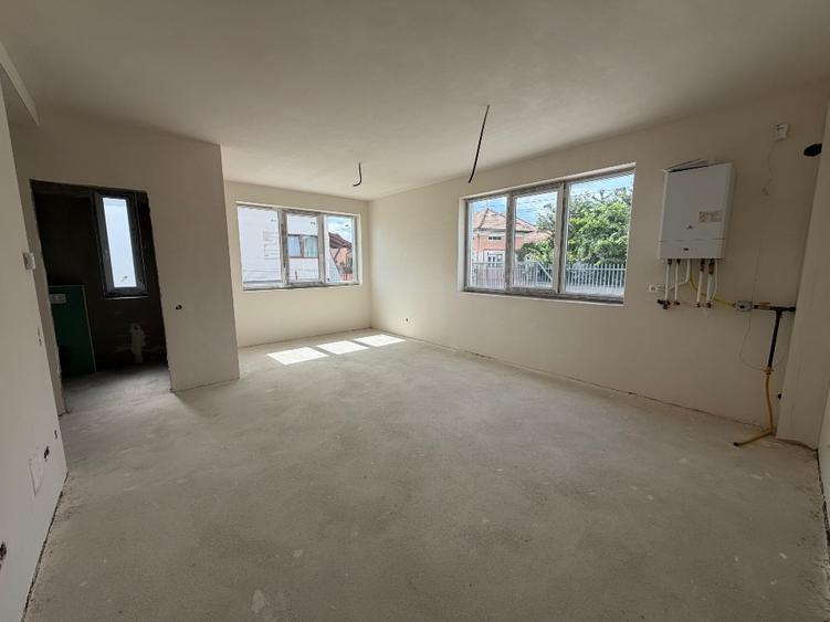 Duplex cu 5 camere cu Canalizare în Apahida