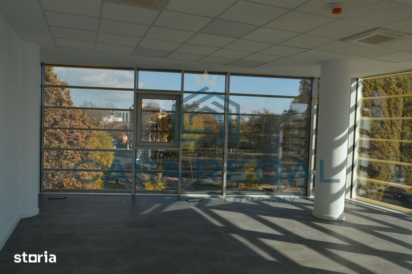 Spațiu comercial, de 160 mp, în Cantemir
