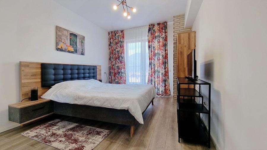Apartament cu 2 camere decomandat, mobilat în Noua