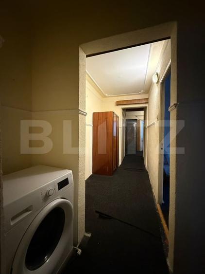 Apartament cu 3 camere decomandat, mobilat în Nicolina