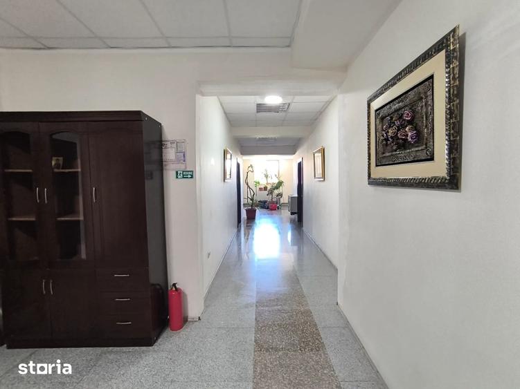 Spațiu comercial, de 100 mp, în Central
