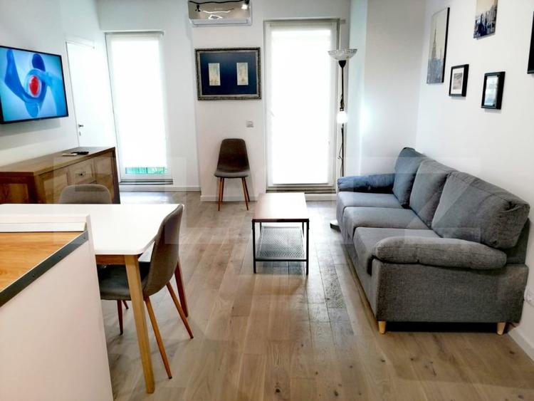 Apartament cu 2 camere semidecomandat, mobilat în Mărăști