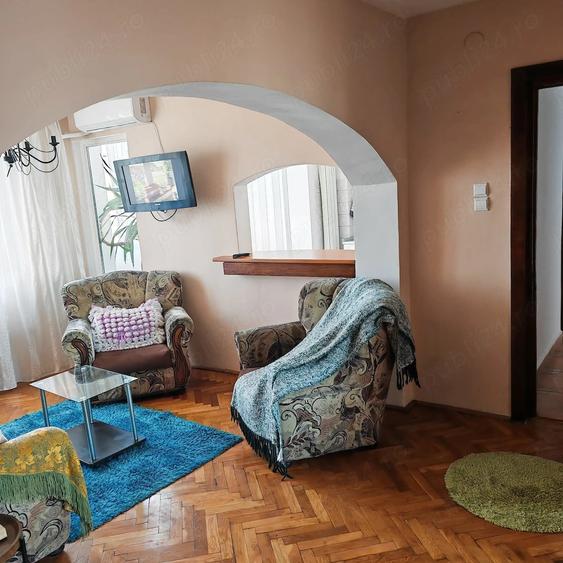 Apartament cu 3 camere decomandat în Dacia