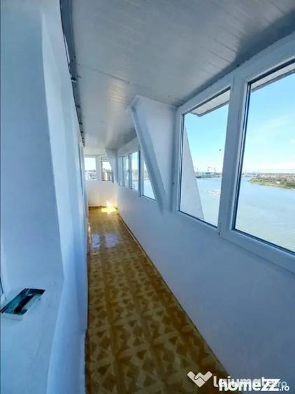 Apartament cu 2 camere decomandat în Faleză