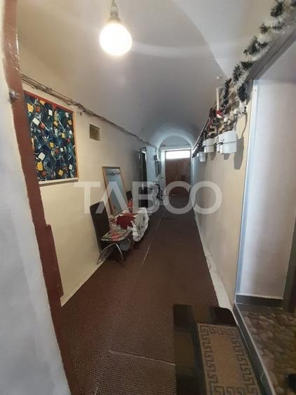 Garsonieră decomandată, mobilată în Orașul de Jos