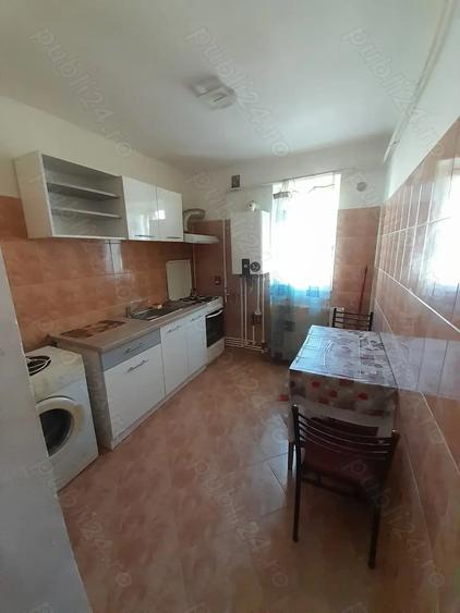 Garsonieră decomandată în Central