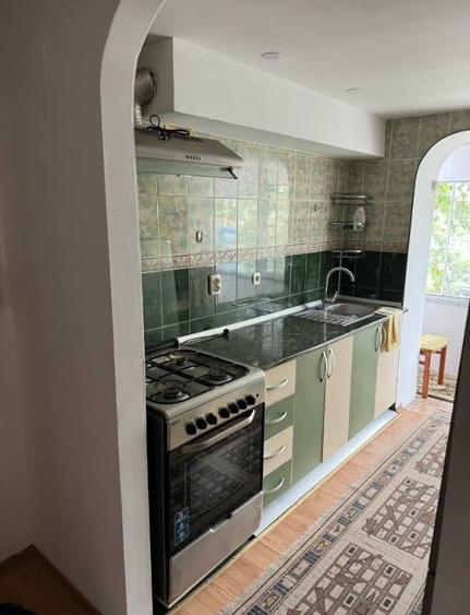 Apartament cu 3 camere semidecomandat în Ultracentral