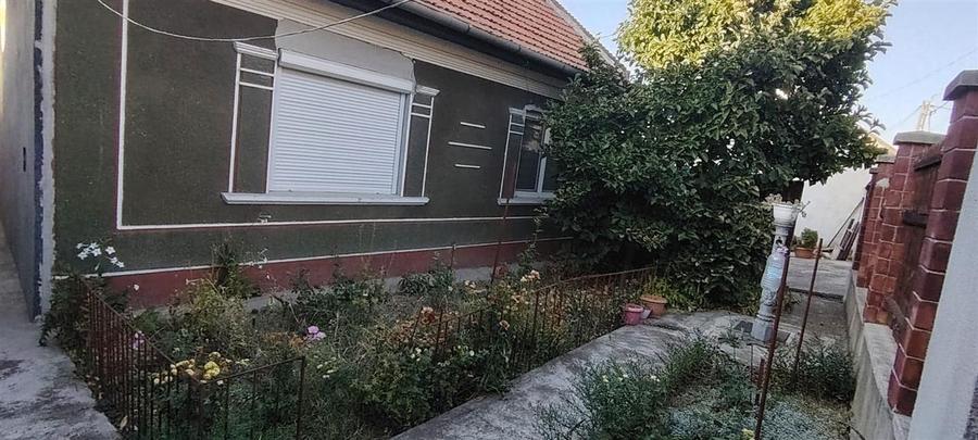 Casă cu 3 camere cu Teren 900 Mp în Spitalul Județean