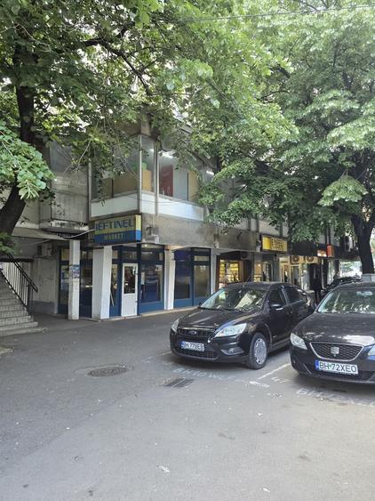 Spațiu comercial, de 330 mp, în Rogerius