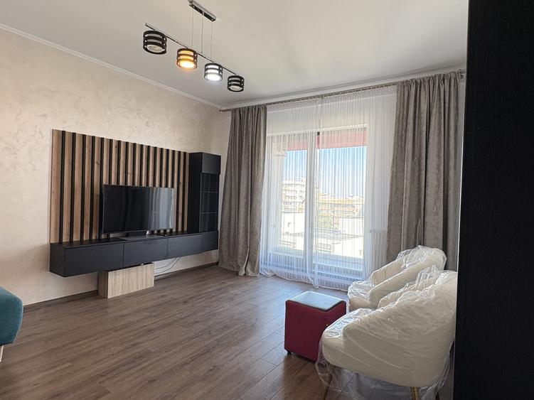 Apartament cu 3 camere decomandat, mobilat în Lujerului