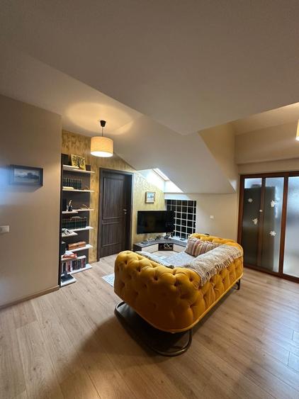 Apartament cu 3 camere decomandat în Semicentral