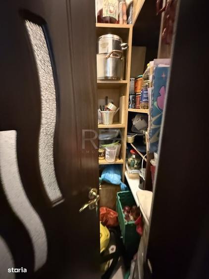 Apartament cu 3 camere decomandat în Drumul Taberei