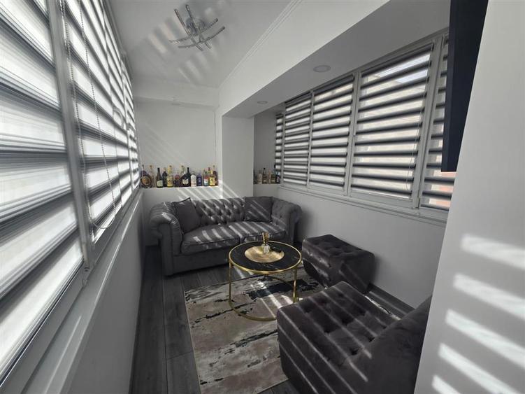 Apartament cu 2 camere decomandat, mobilat în Central