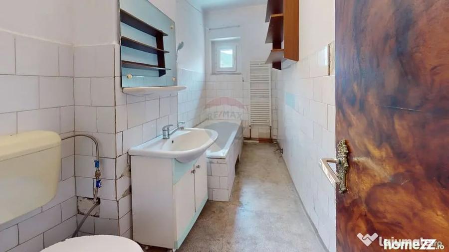Apartament cu 2 camere decomandat în Noua