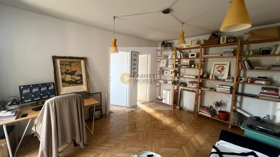 Apartament cu 2 camere semidecomandat, mobilat în Universitate