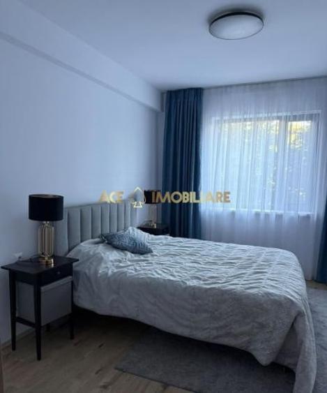 Apartament cu 3 camere decomandat, mobilat în Băneasa