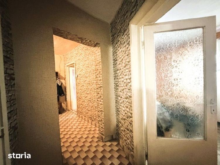 Apartament cu 3 camere decomandat în Central