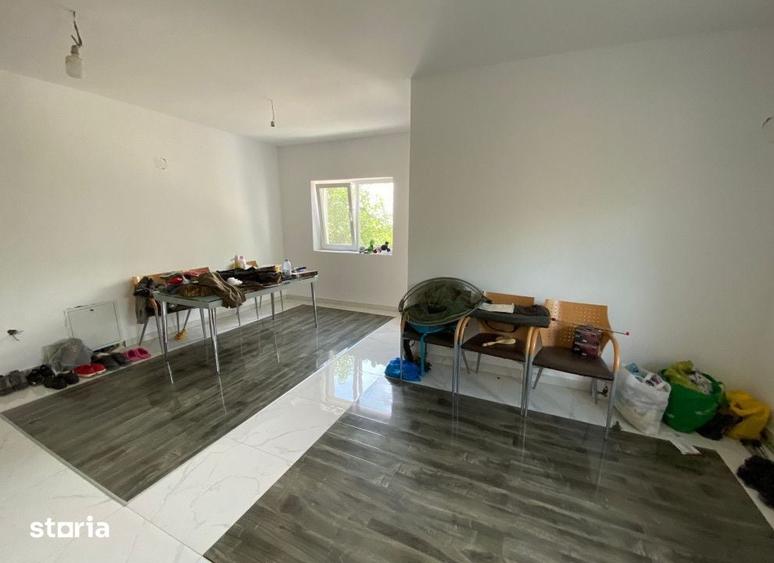 Casă cu 5 camere cu Teren 660 Mp în Miroslava