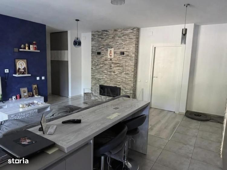 Apartament cu 3 camere decomandat, mobilat în Central