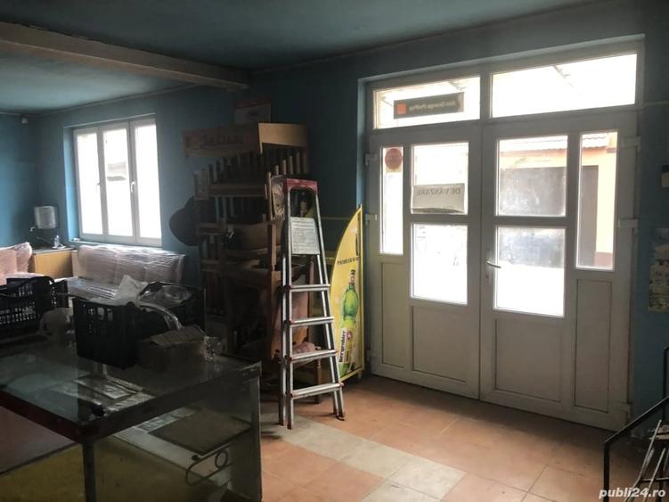 Spațiu comercial, de 2,300 mp, în Motiș