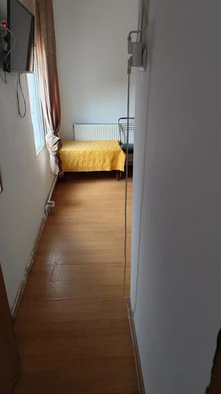 Garsonieră decomandată în P-ța Ovidiu