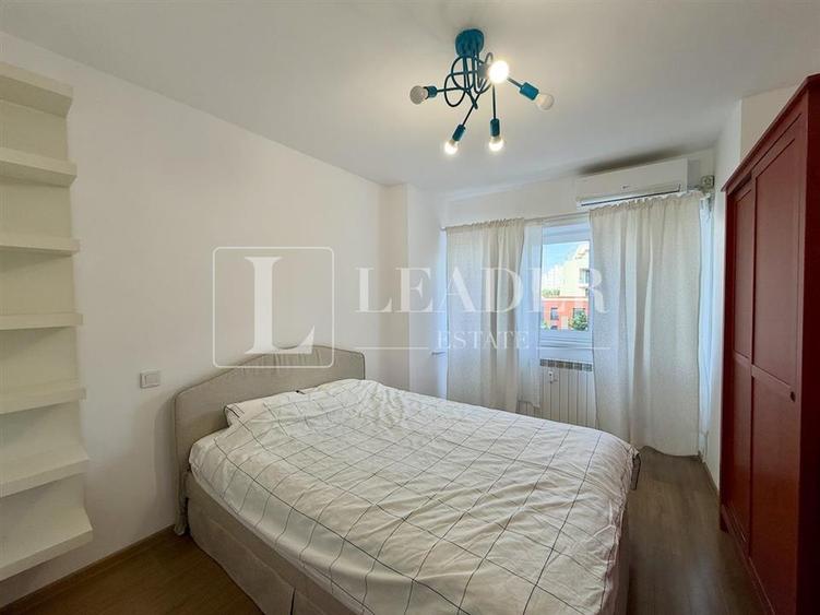 Apartament cu 4 camere decomandat, mobilat în Central