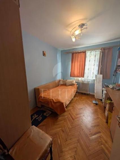 Apartament cu 4 camere decomandat, mobilat în Mănăștur