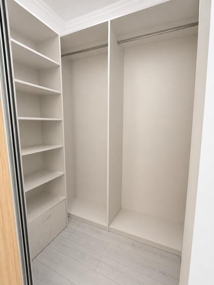 Apartament cu 3 camere decomandat în Faleza Nord