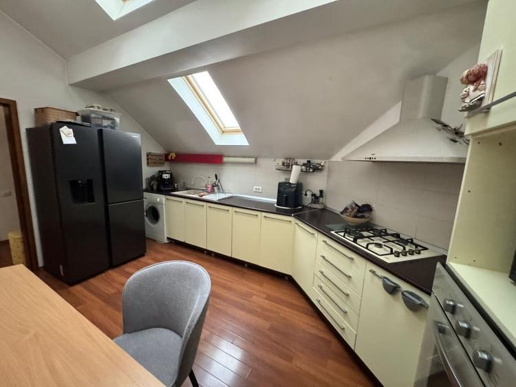 Apartament cu 3 camere decomandat, mobilat în Valea Borcutului